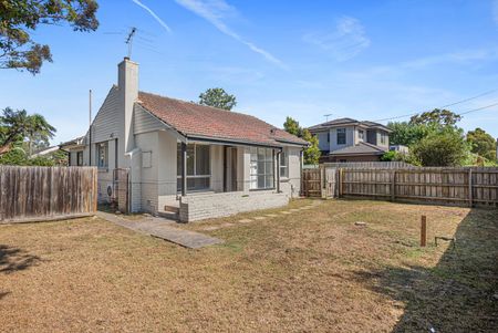 207 Oriel Road, Heidelberg West VIC 3081 - Photo 2