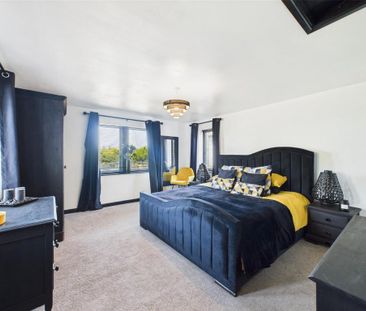 4 bedroom detached house to rent - Photo 4