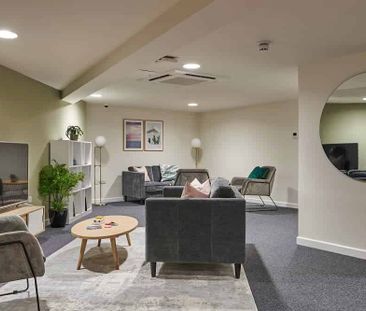 Standard Studio - Photo 3