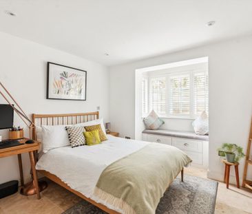 A contemporary three bedroom detached house, with off street parkin... - Photo 4