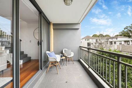 Stunning split level 1 bedroom home with incredible roof terrace - Photo 2