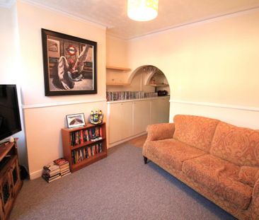 2 bedroom terraced house to rent - Photo 4