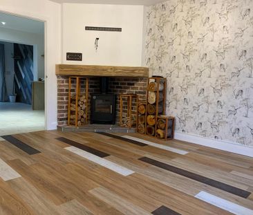 3 bedroom terraced house to rent - Photo 2