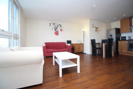 Lower Twelfth Street, Milton Keynes - Photo 2