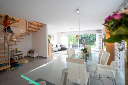 Ein Traum vom Haus und herrliche Familienlage - Photo 2