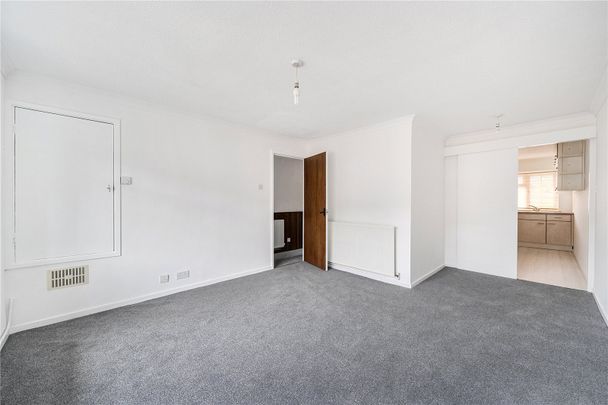 Stevens Close, Epsom, Surrey, KT17 4RG - Photo 1
