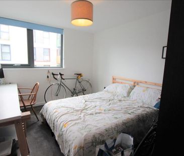 2 bedroom flat to rent - Photo 5