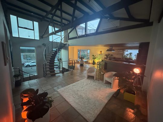 North Melbourne - Photo 1