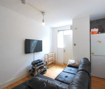 3 Bed - Springbank Road, Sandyford - Photo 3
