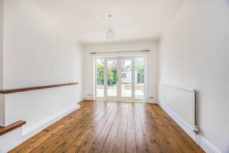 3 bedroom detached house to rent - Photo 5