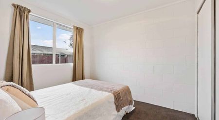 WILL BE RENTED SOON!! - Photo 3