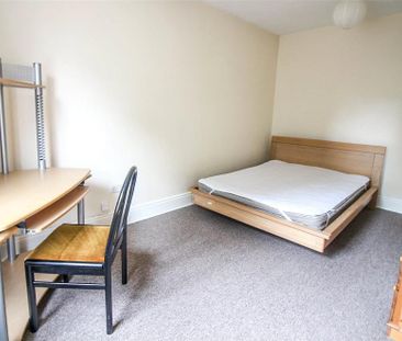 4 bedroom detached house to rent - Photo 3