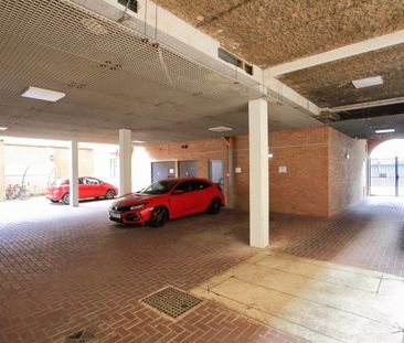 18 Geneva House - Photo 4