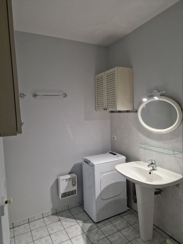 Location Appartement 2 pièces 58m² - Photo 4