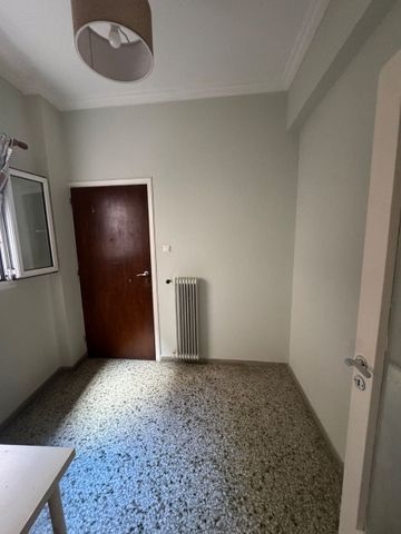 Studio/Γκαρσονιέρα για ενοικίαση Κυνοσάργους (Νέος Κόσμος) - Photo 4