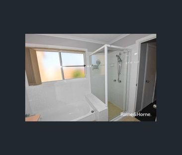 3 Bed Townhouse - Stunning Pool and BBQ - Photo 2