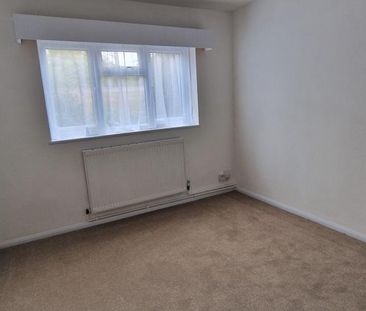 2 bedroom maisonette to rent - Photo 4