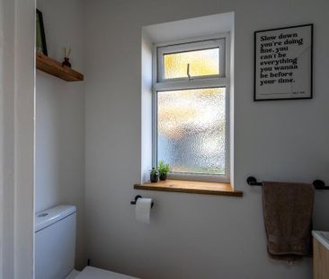 4 bedroom semi-detached house to rent - Photo 3