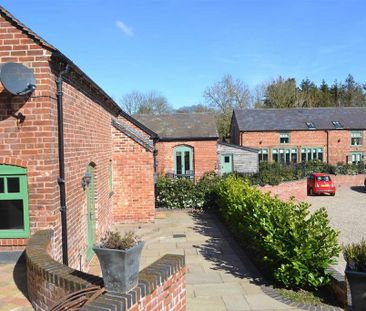 2 bedroom barn conversion to rent - Photo 4