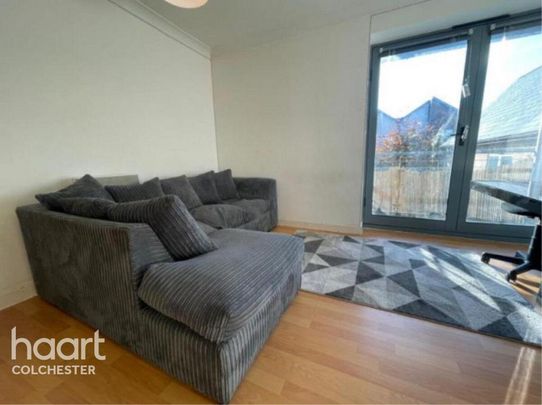 3 bedroom apartment to rent - Photo 1