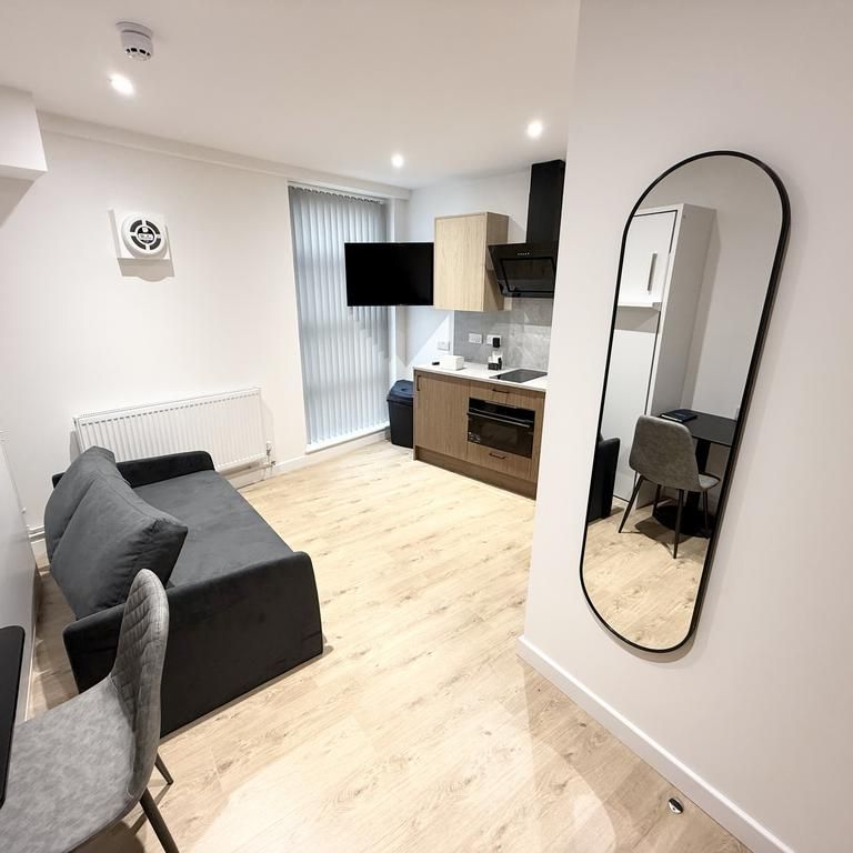 Studio to rent - Photo 1