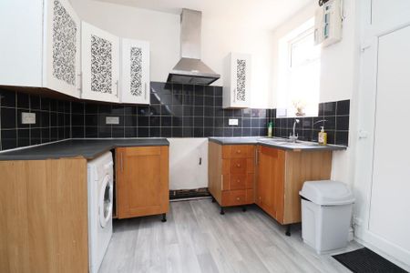 2 bedroom terraced house to rent - Photo 5