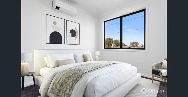 Modern Residence with Luxurious Features in the Heart of Bayswater - Photo 1