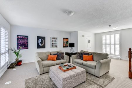 For Lease - 3056 Cascade Common Court, Oakville, Ontario - Photo 3