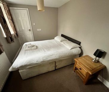 1 bedroom in a house share to rent - Photo 5