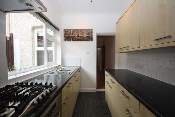 2 bedroom Terraced House to let - Photo 1