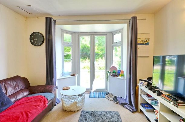 6 bedroom semi-detached house to rent - Photo 1