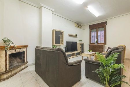Casa o chalet de alquiler en Calle Teniente Ruiz Bru, 36, Pont Nou - Corazón de Jesús - Photo 3