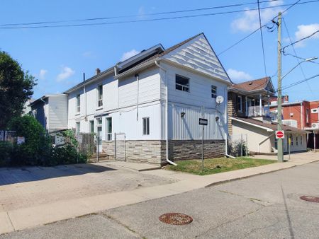For Lease - 12 Wesleyan Street Unit# 1, Halton Hills, Ontario - Photo 3