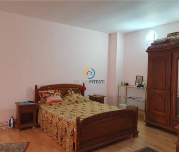 De inchiriat garsoniera zona centrala, str. Crinului, mobilata si utilata - Fotografie 2