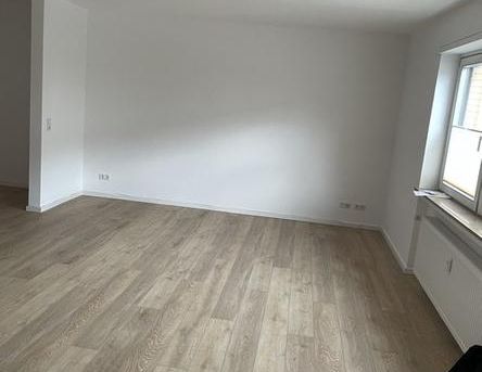 Schöne 1,5-Zimmer-Wohnung mit Balkon in zentraler Lage - Photo 1