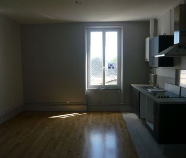 Location Appartement 3 pièces 69m² - Photo 1