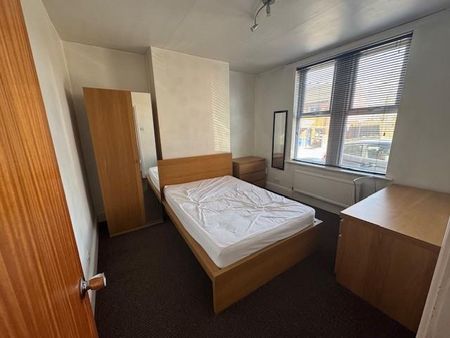 3 bedroom house to rent - Photo 3