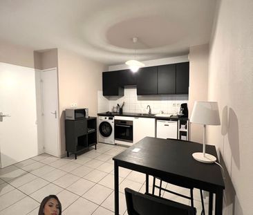 Location Appartement 2 pièces 46m² ST ETIENNE 42000 - Photo 2