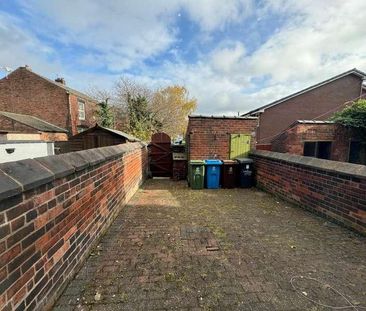 Rainshaw Street, Royton, OL2 - Photo 4