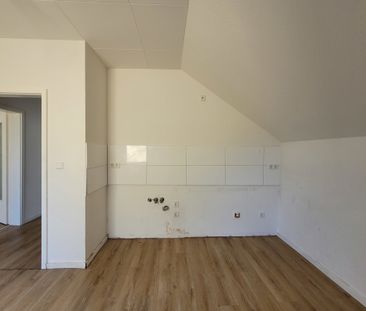 Gemütliches renoviertes Dachgeschoss…2 Zimmer, Küche, Bad - Foto 1