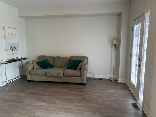 For Lease - 113 Seguin Street, Richmond Hill, Ontario - Photo 1