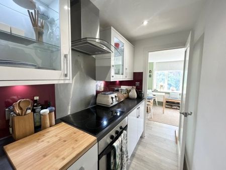 Belle Vue Road, Southbourne - Photo 2