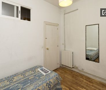 madrid, Community of Madrid 28015 - Photo 5