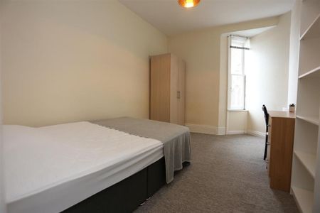 4 bedroom maisonette to rent - Photo 4