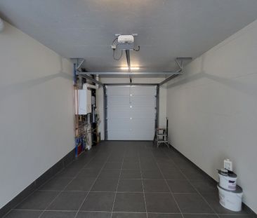 Energiezuinige woning met 3 ruime slaapkamers en garage - Photo 2