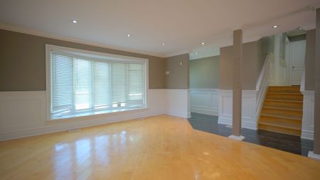 For Lease - 7 Waterbury Drive Unit# Main, Toronto, Ontario - Photo 3