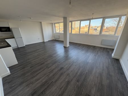 Market Square, Northampton - Photo 3