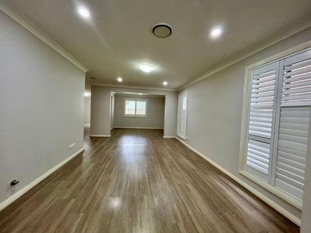 Modern 4-Bed Family Home in a Peaceful Glenwood Pocket - Photo 5