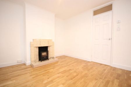 2 bedroom terraced house to rent - Photo 3