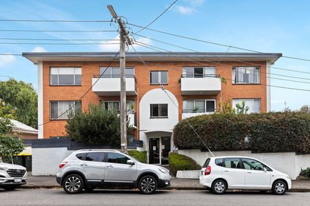 1/51-53 Bignell Street, Flemington VIC 3031 - Photo 5